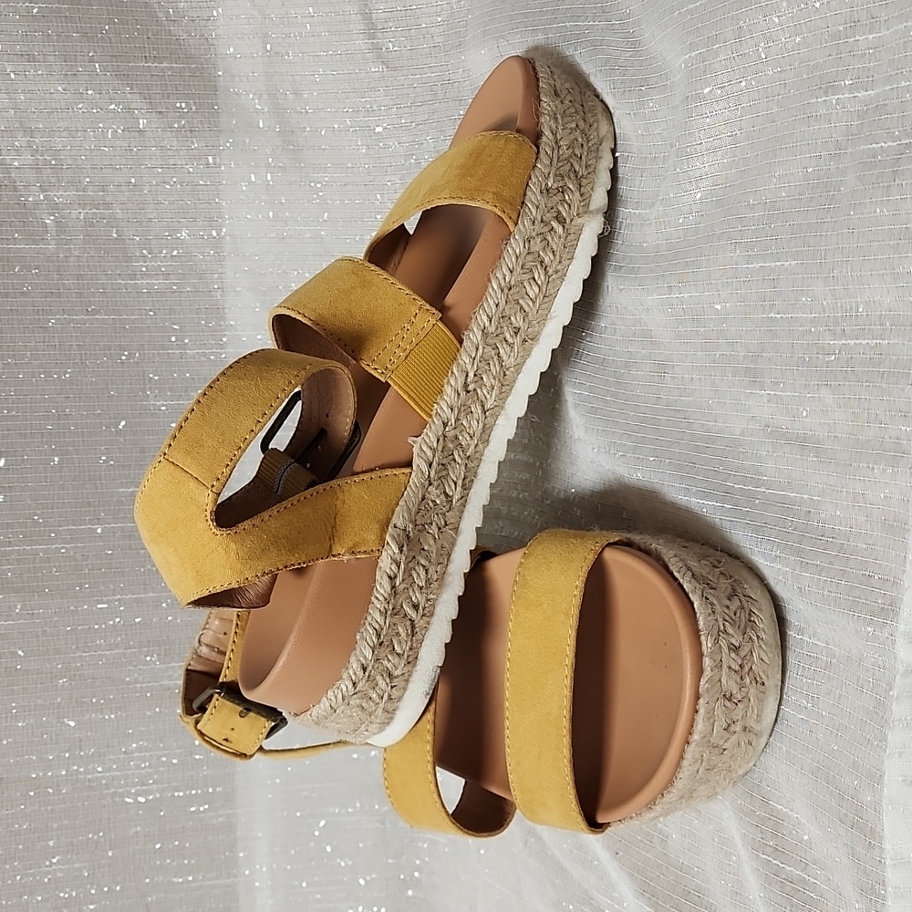 Universal Thread Ankle Strap Mustard Sandals (Sz … - image 4